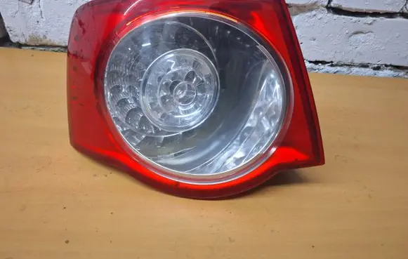Volkswagen Jetta V Rear/tail lights 1K5945095G 983131
