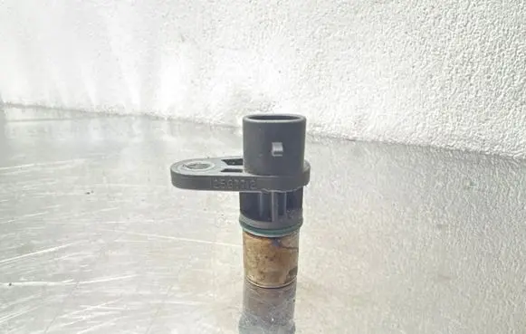 Opel Vectra C Crankshaft position sensor 12567712