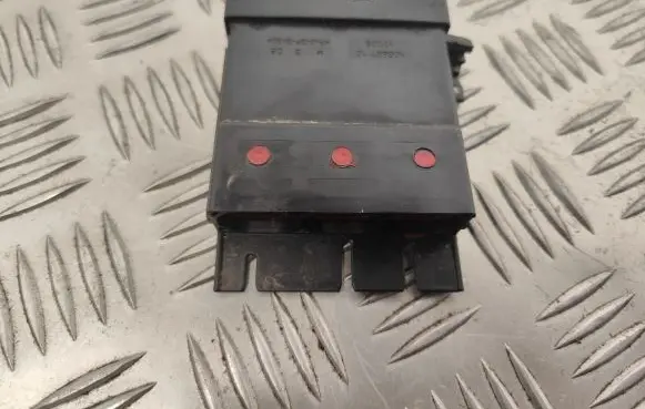 BMW 5 F10 F11 Current control relay 915341802
