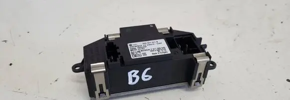 Volkswagen PASSAT B6 Heater blower motor/fan resistor 3C0907521B 994044P F011500045
