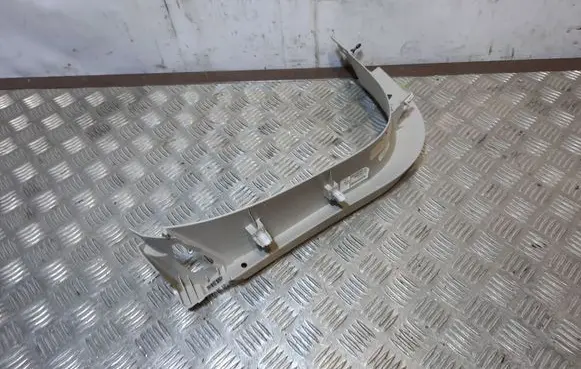Chrysler Pacifica Tailgate trim 5RJ28PD2AC