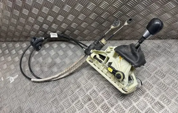Volvo XC60 Gear shifter/selector 100004738