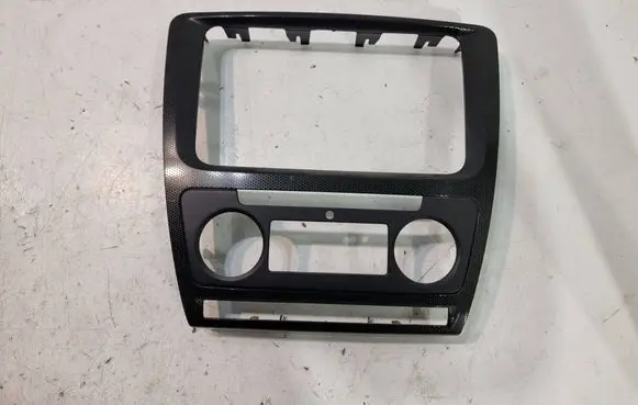 Skoda Octavia Mk2 (1Z) Panel trim 
