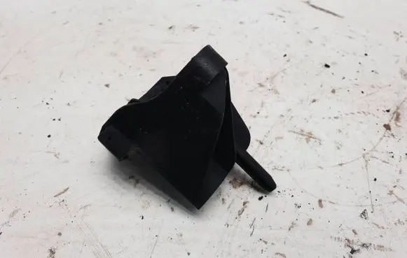 BMW 2 F22 F23 Radiator mount bracket 7503701
