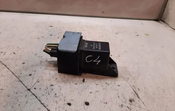 Citroen C4 I Glow plug pre-heat relay 51252002