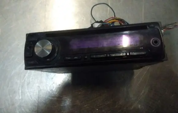 Subaru Forester SF Radio/CD/DVD/GPS head unit KDC3047A