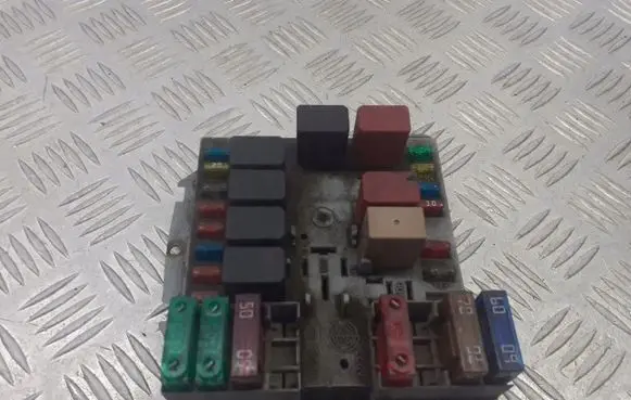 Fiat Stilo Fuse box set 46846109