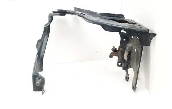 Headlight/headlamp mounting bracket