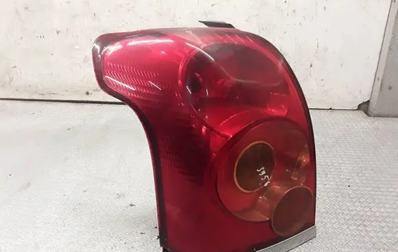 Toyota Avensis T250 Rear/tail lights