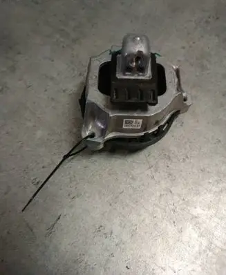BMW X5 G05 Engine mount bracket 2987952