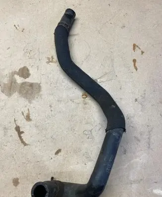 Audi Q7 4L Engine coolant pipe/hose 7L8121070AF