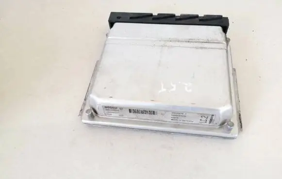 Volvo S60 Engine control unit/module 0261208289 1039S05977