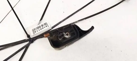 Peugeot 4007 Fuel tank opening switch 