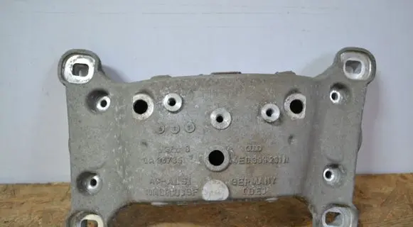 Audi A8 S8 D3 4E Gearbox mounting bracket 4E0399231N