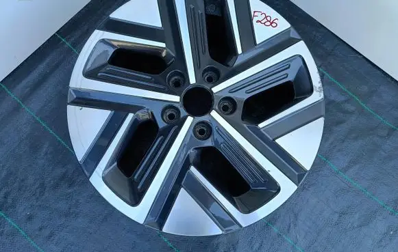 R16 alloy rim