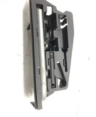Audi A6 S6 C6 4F Tool set 4F5012111