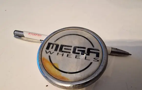 Subaru Legacy Original wheel cap M152