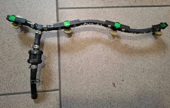 Fuel main line pipe