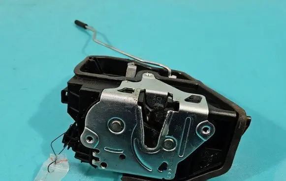 BMW 5 F10 F11 Front door lock 7202146 IMPRK1508805