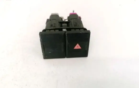 Ford Mondeo Mk III Hazard light switch 2s7t13a350ca 2s7t-13a350-ca