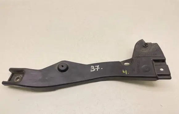 Audi A4 S4 B7 8E 8H Front bumper mounting bracket 8E0807203B