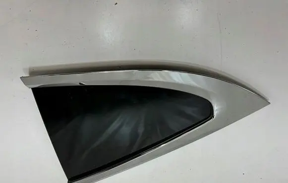 Tesla Model X Front triangle window/glass 43R004553