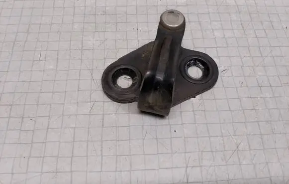 Volkswagen Transporter - Caravelle T4 Front door lock loop/hook striker 701837767