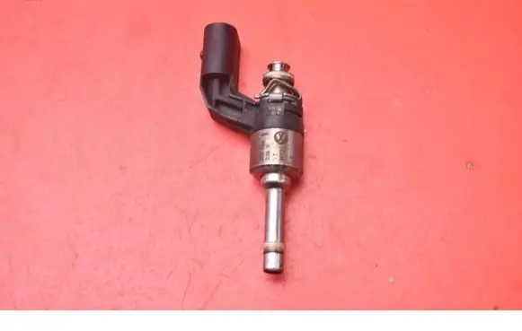 Skoda Octavia Mk2 (1Z) Fuel injector 03F906036F