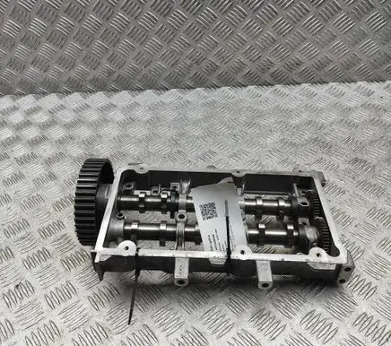 Volkswagen Polo V 6R Engine head 04L109105 04B103308A