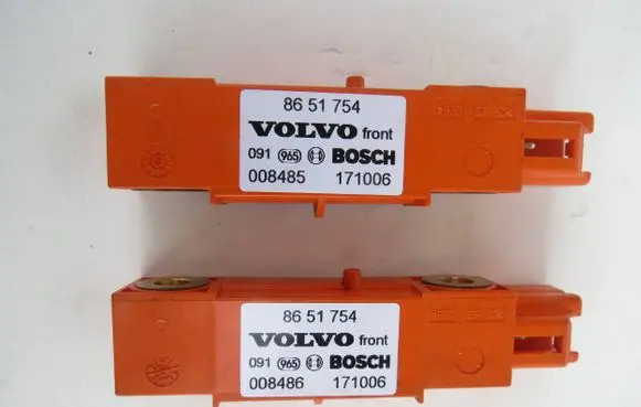 Volvo XC90 Airbag deployment crash/impact sensor 8651754 008485 171006