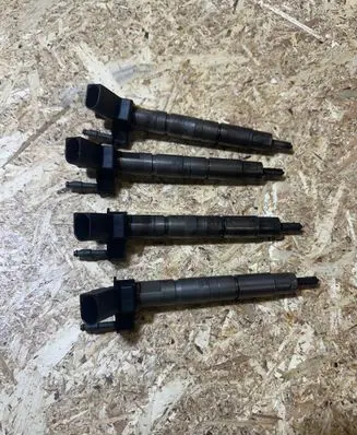 BMW 3 E92 E93 Fuel injectors set 7797877