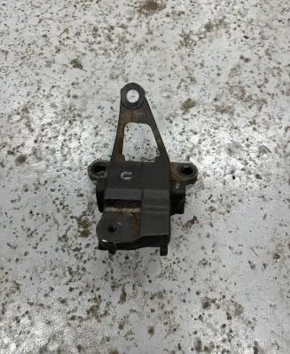 Mazda 6 Engine mount bracket