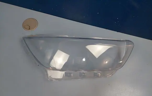 Volvo XC40 Headlight lense 
