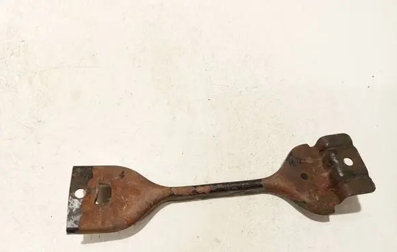 Battery bracket