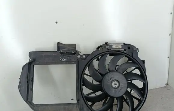 Audi A4 S4 B6 8E 8H Electric radiator cooling fan 8E0121205Q