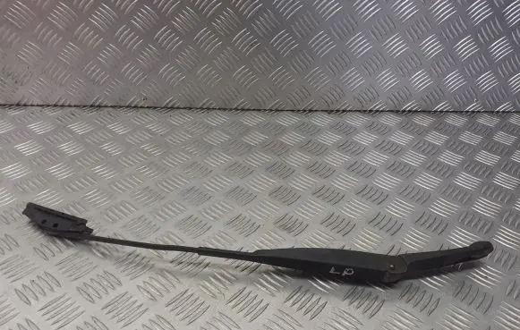 Fiat Panda II Front wiper blade arm