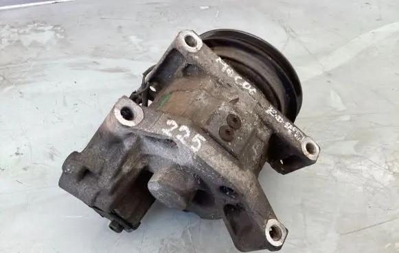 Nissan X-Trail T30 Air conditioning (A/C) compressor (pump) 2K432