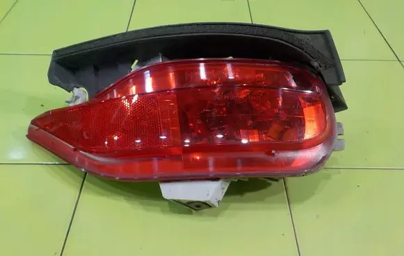 Toyota Avensis T270 Rear/tail lights 