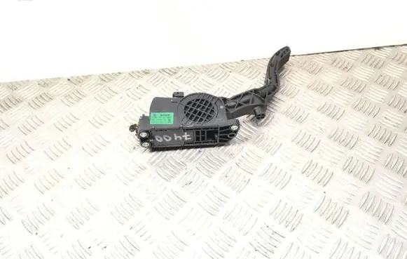 Seat Ibiza IV (6J,6P) Accelerator throttle pedal 0280755067 884203266YB3 6Q2721503E