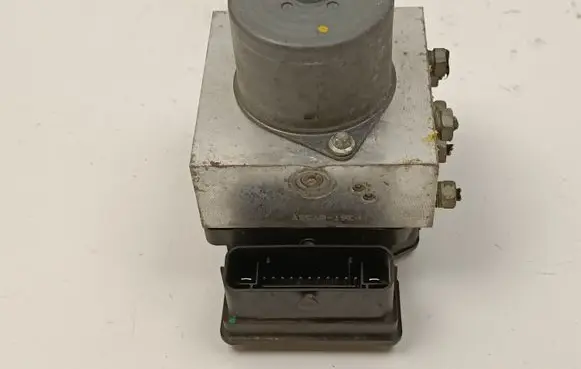 Ford Mondeo MK IV ABS Pump 7G912C405AB
