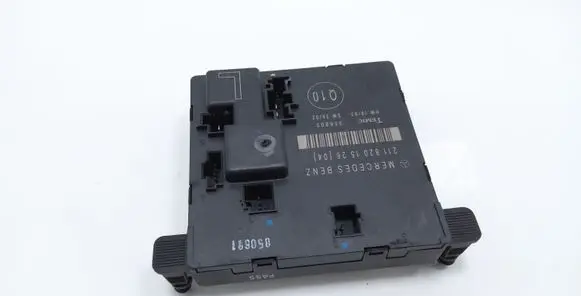 Mercedes-Benz E W211 Door control unit/module 2118201526