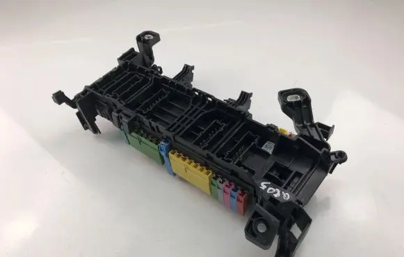 Mercedes-Benz A W176 Fuse box set A2465400240