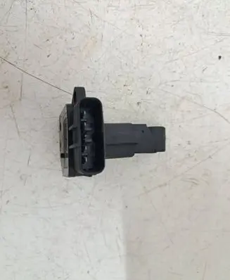 Toyota Avensis T250 Mass air flow meter 222040N010