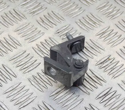 Audi A7 S7 4G Rear door upper hinge 4G0831402