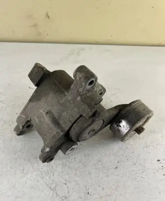 Toyota Hilux (AN10, AN20, AN30) Generator/alternator belt tensioner