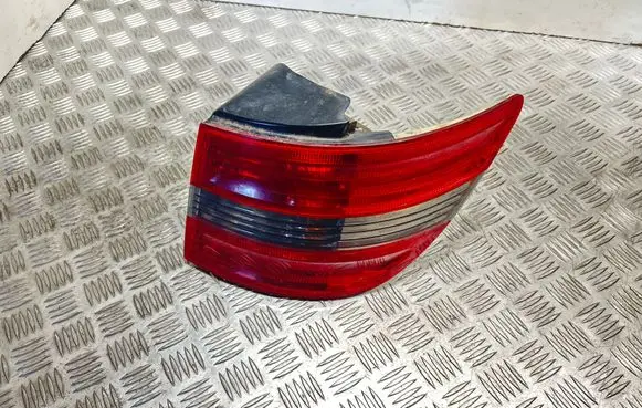 Mercedes-Benz B W245 Rear/tail lights A169820