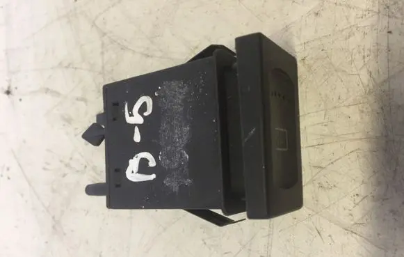 Volkswagen PASSAT B5 Windscreen/window heater switch 3BO959621
