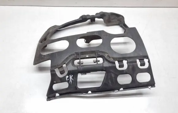 BMW 5 E60 E61 Front bumper mounting bracket 7178069