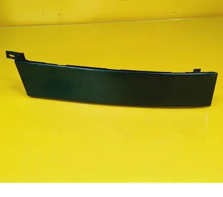 Skoda Octavia Mk1 (1U) Rear/tail light trim molding 1U6813307