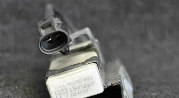 Toyota Yaris Coolant fan relay 2468106110